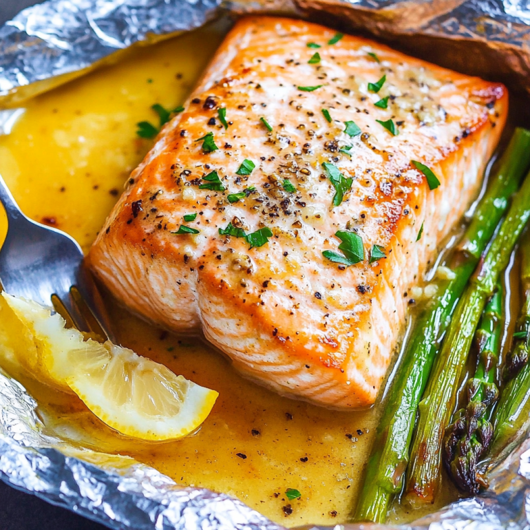 Garlic Lemon Butter Salmon with Asparagus is Quick Delight!