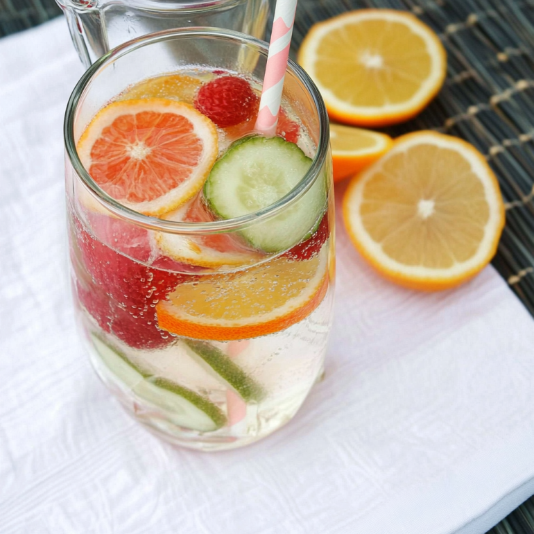Citrus Berry Vitamin Water: Refreshing Healthy Drink!