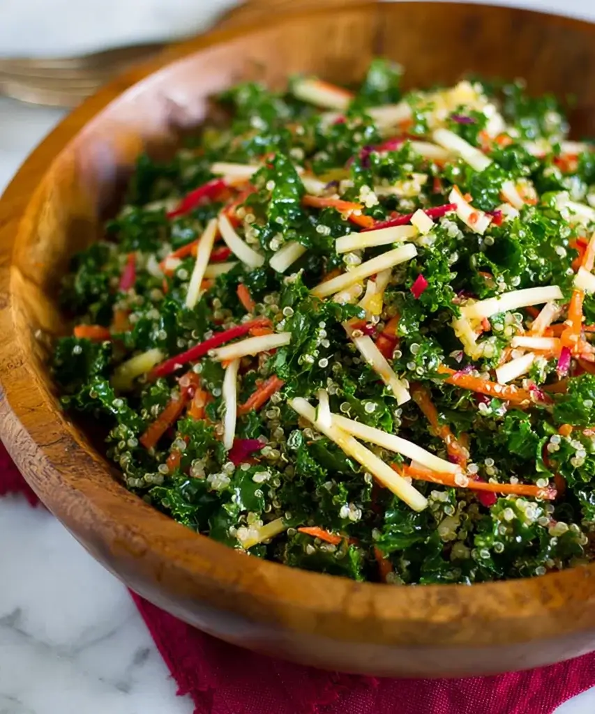 Kale and Quinoa Salad with Lemon Vinaigrette: A Refreshing Twist!