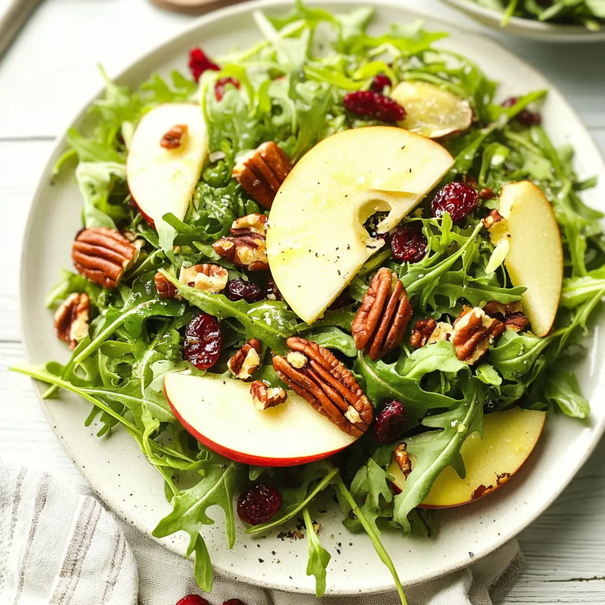 Apple Pecan Arugula Salad: Fresh, Crunchy & Effortlessly Delicious