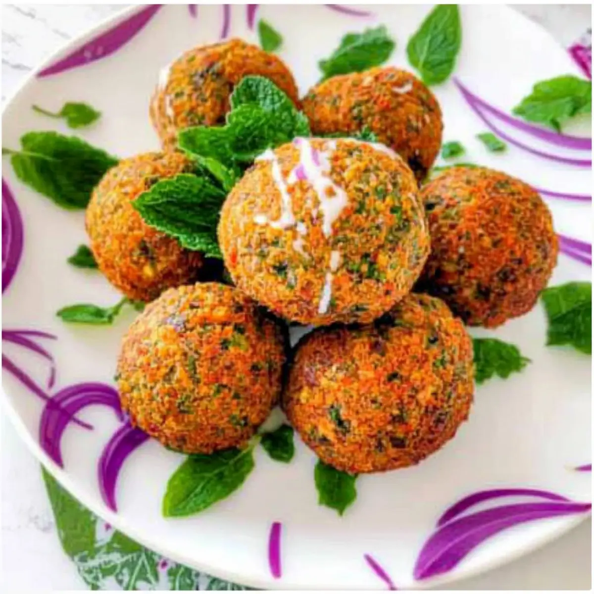 Crispy Homemade Falafel Recipe That's Bursting with Flavor