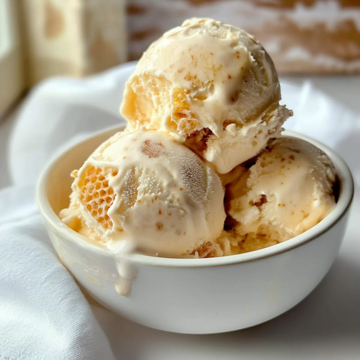 Homemade Honeycomb Ice Cream: Creamy, Crunchy Bliss Awaits