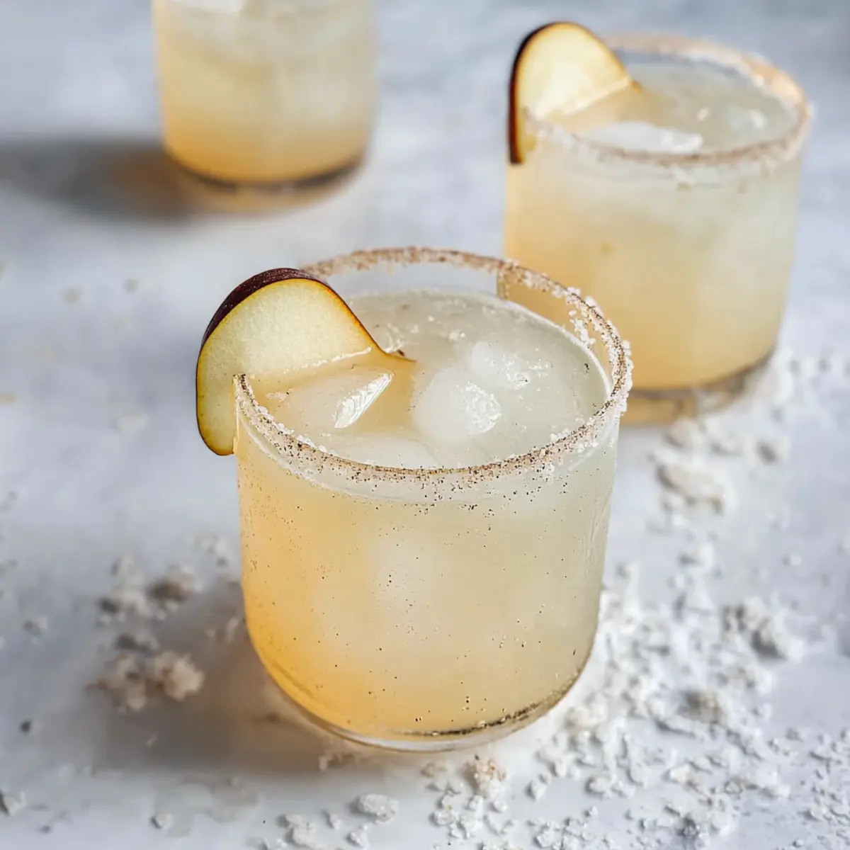 Refreshing Pear Vanilla Gin Fizz: Your New Favorite Cocktail